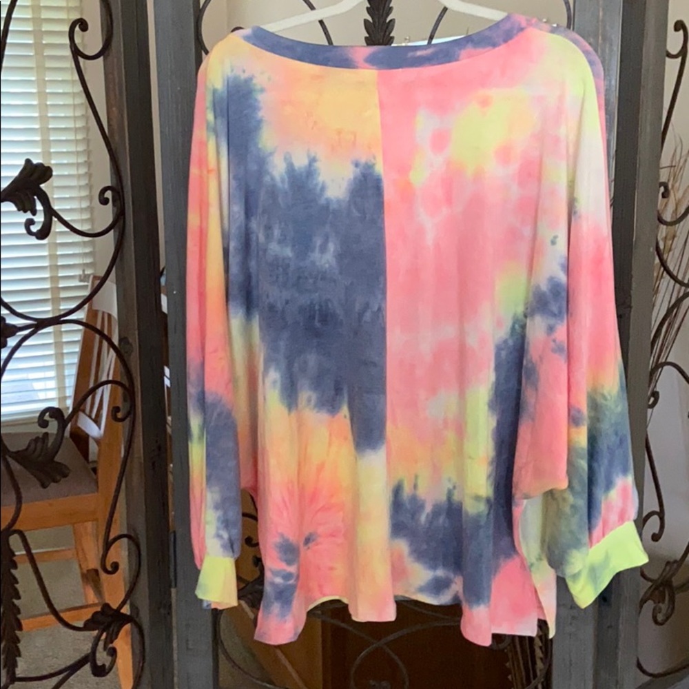 Plus size 3x long sleeve tie dye top soft! NWOT - Picture 3 of 3